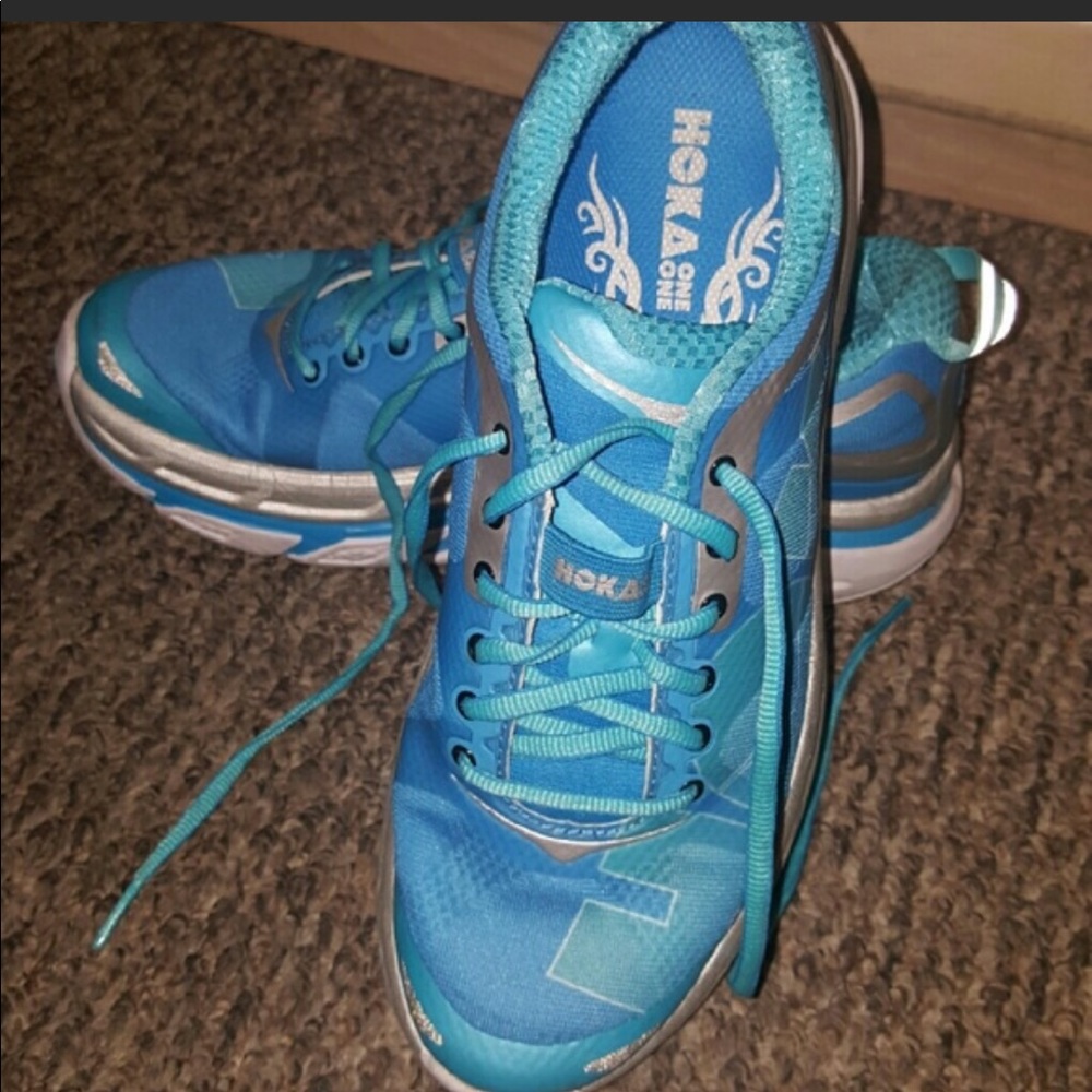 Women's hoka one ones valor running shoes size 9.5